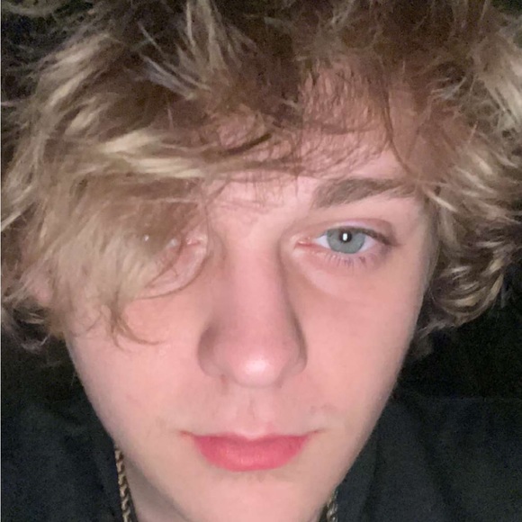 Meet your Posher, Isaac - Picture 1 of 1